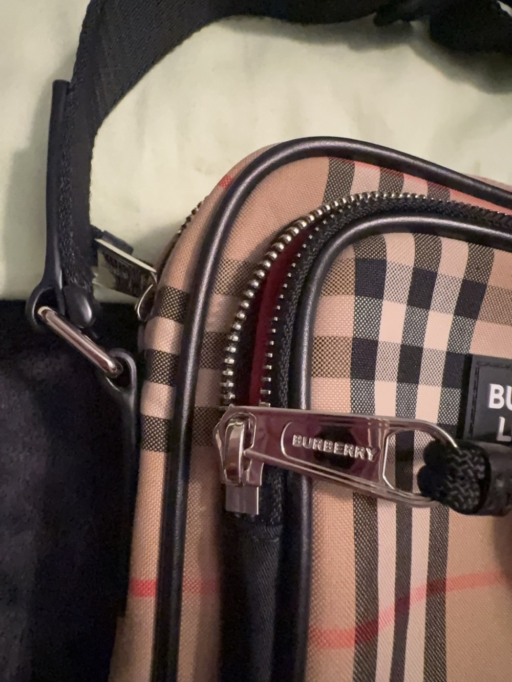 Burberry Beige Vintage Check Crossbody Bag - Picture 4 of 12